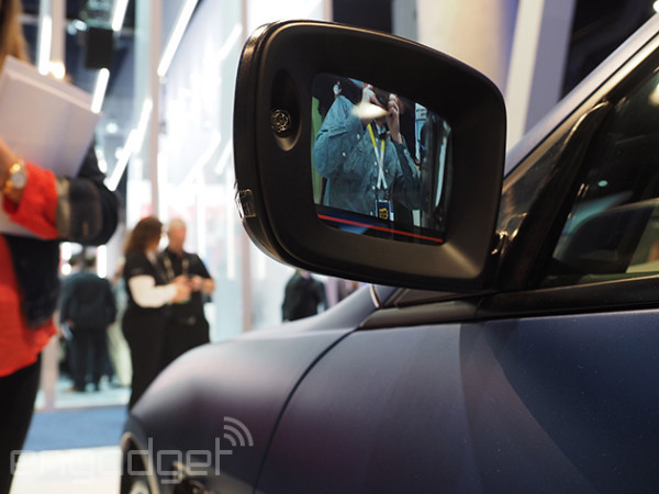 نمایشگر هوشمند جایگزین آینه در نسل بعدی خودروهای مازراتی
