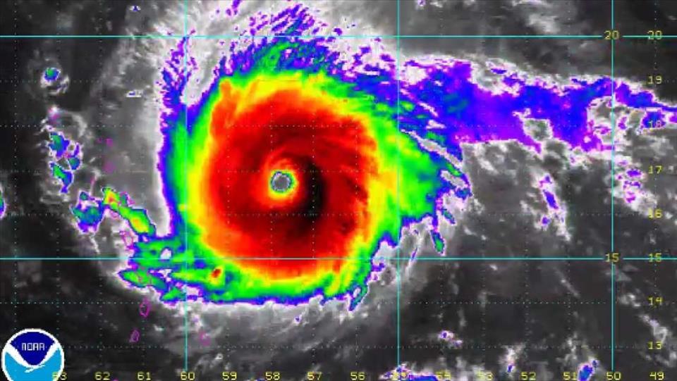طوفان ایرما وضعیت در کارائیب و فلوریدا را اضطراری کرد