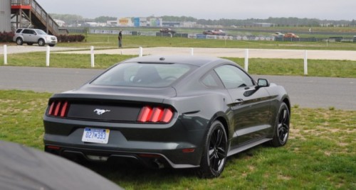 2015-ford-mustang-ecoboost-rear-side-610x327