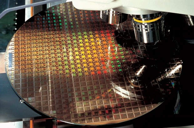 سامسونگ در حال تولید مموری رم های 10 نانومتری
