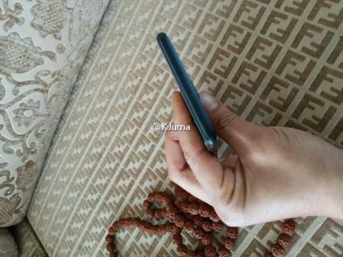 Alleged-photos-of-the-OnePlus-3-5