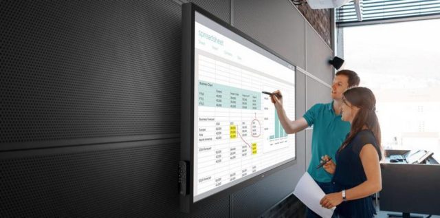 صفحه نمایش 70 اینچی DELL، جایگزین تخته ها در مدارس