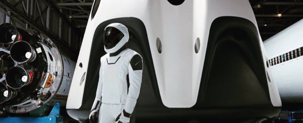 تصویری جدید از لباس فضایی SpaceX  ‌؛ فقط یه کلمه حیرت انگیز