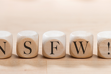 "NSFW" به چه معنی است و چگونه از آن استفاده می کنید؟