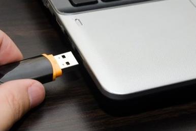 نحوه بهینه سازی حافظه USB برای عملکرد بهتر در ویندوز 10 (Safely Remove)