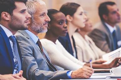 راهنمایی برای انتخاب بهترین دوره‌ آموزشی آنلاین کامپیوتر و نرم‌افزار