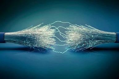 اینترنت فیبر نوری چیست و چه کاربرد هایی دارد؟