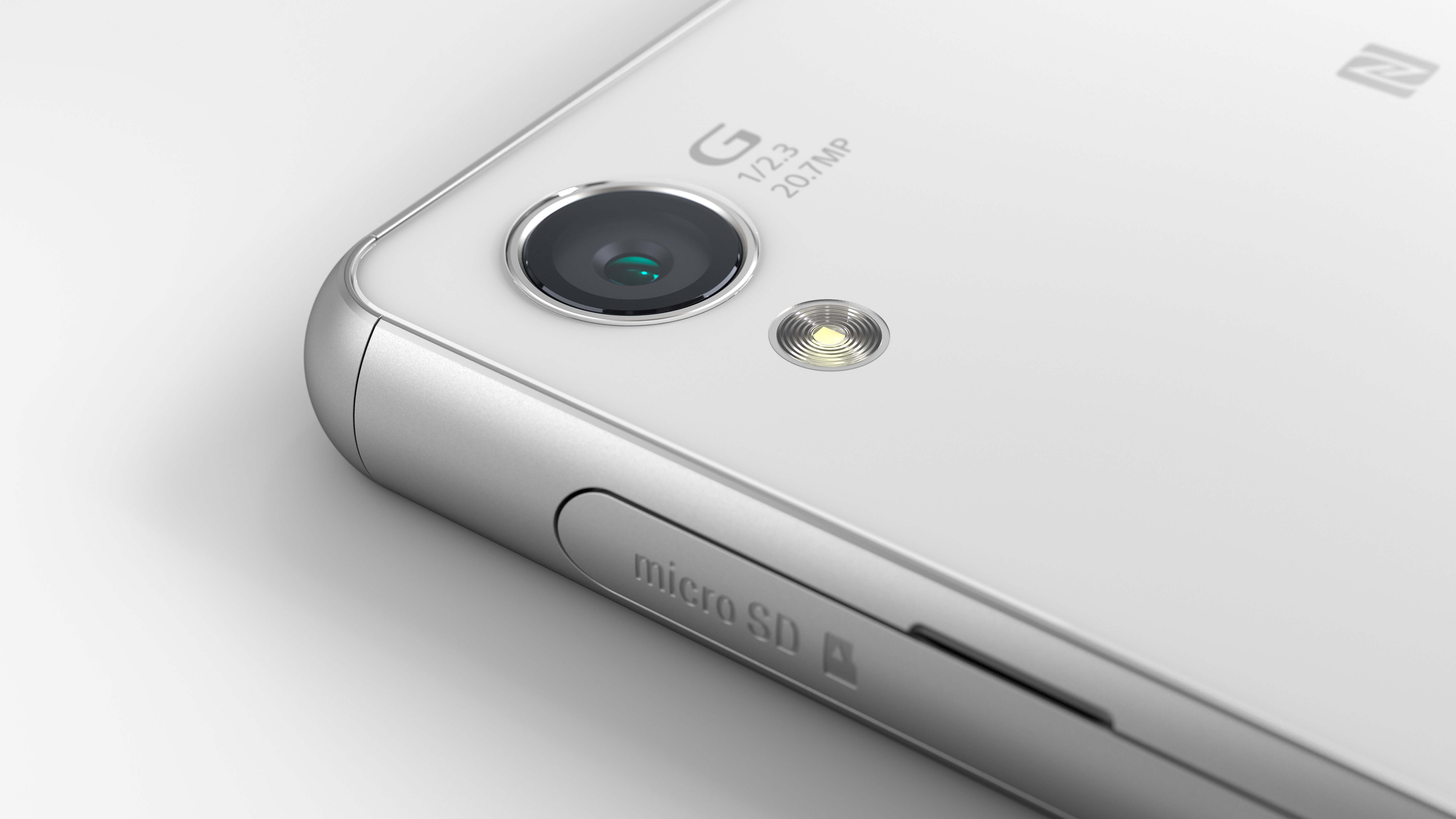 راهنمای خرید گوشی هوشمند: ویژگی‌هایی که نباید فریب آنها را بخورید