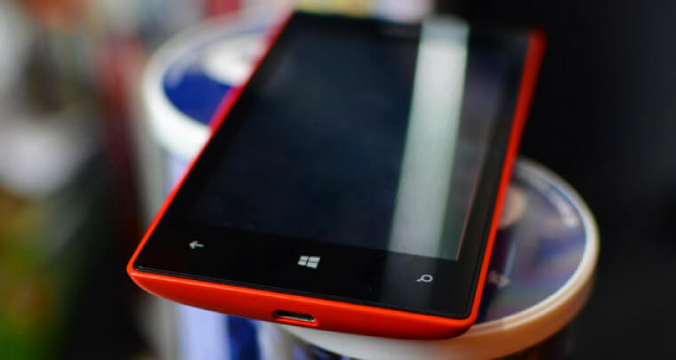 لومیا 520 با قیمت ۲۹ دلار