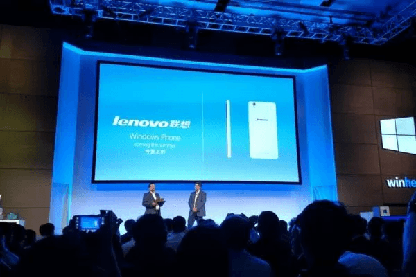 همکاری مایکروسافت با لنوو و شیائومی: تحلیل جامع استراتژی ویندوز فون در بازار چین