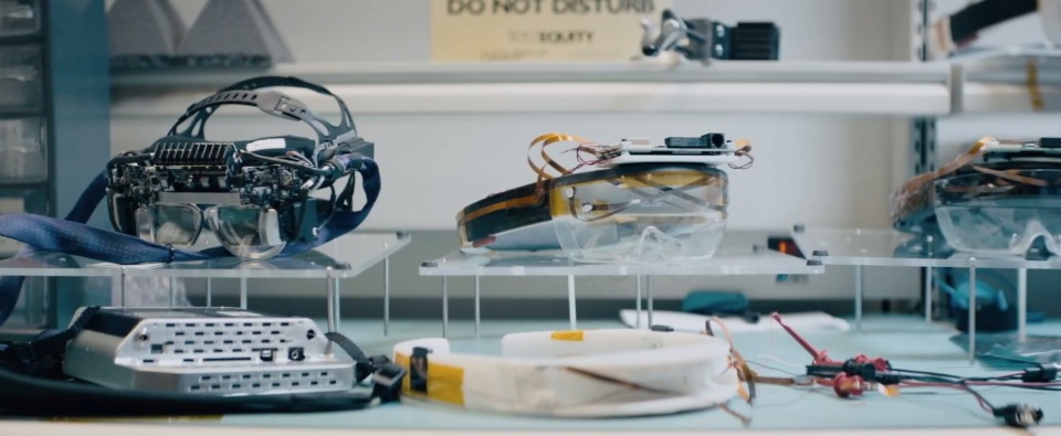 معرفی نمونه اولیه هولولنز مایکروسافت و تحول در واقعیت افزوده