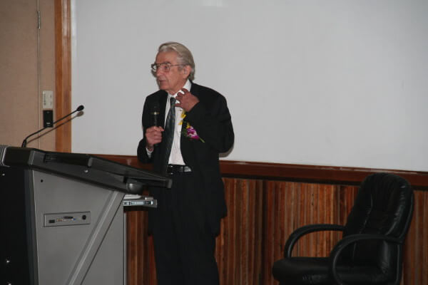 زندگینامه ایوار جیاور | برنده جایزه نوبل فیزیک و کاشف تونل‌زنی کوانتومی