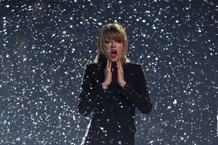 قرارداد انحصاری شرکت اپل با تیلور سوئیفت