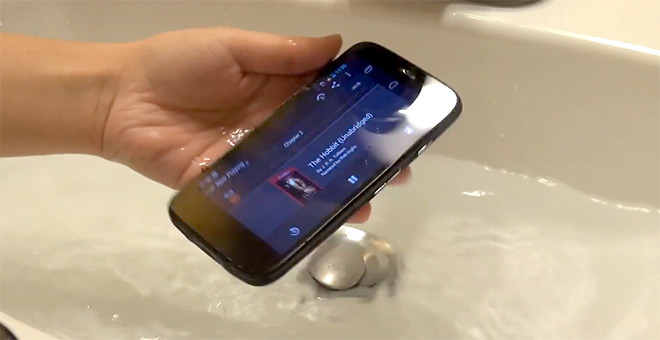 مقاومت Moto G در مقابل نفوذ آب