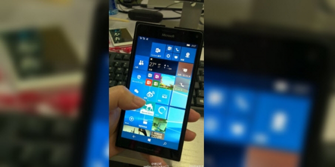 نقد و بررسی لومیا ۹۵۰: اولین پرچمدار مایکروسافت با طراحی خیره‌کننده