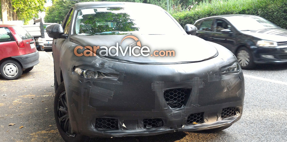 پیشگاموبیل:تصاویر جاسوسی از داخل و خارج آلفارومئو stelvio 2018