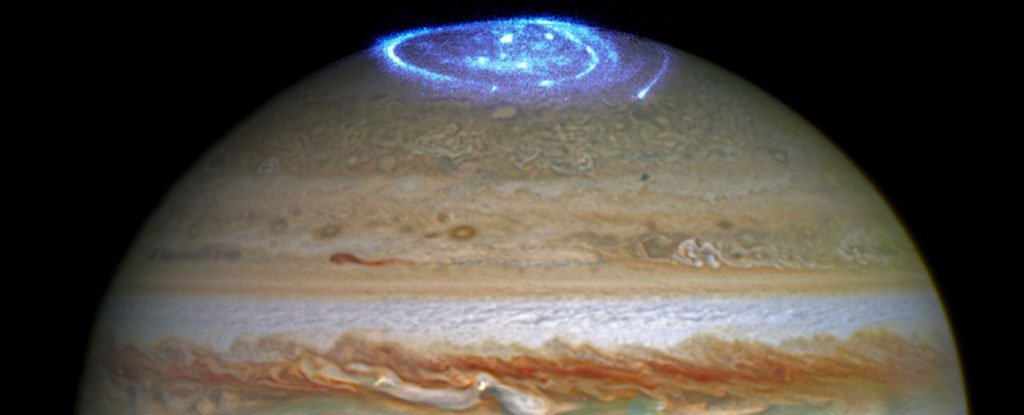 شفق های قطبی مشتری از منابع انرژی ناشناخته ای منشا میگیرند