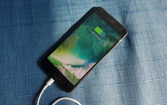 49 دلار هزینه استفاده از شارژ سریع آیفون X