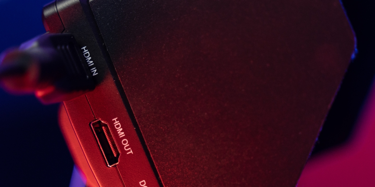 آموزش ۵ روش حل مشکل نخواندن و وصل نشدن فلش به تلویزیون