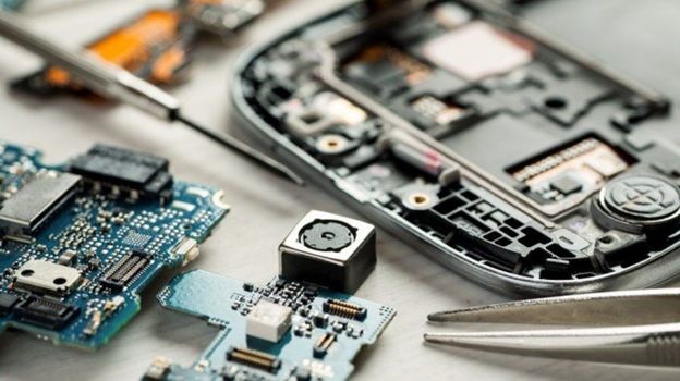 چگونه پشت گوشی شیائومی را باز کنیم؟