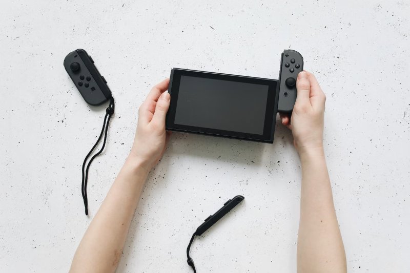 دستههای جداشدنی Joy-Con جدا کردن دستههای Joy-Con از بدنه نینتندو سوئیچ