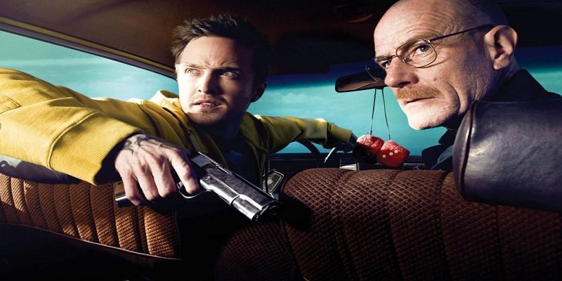 والتر وایت و جسی پینکمن داخل خودرو در صحنه&zwnj;ای از سریال Breaking Bad